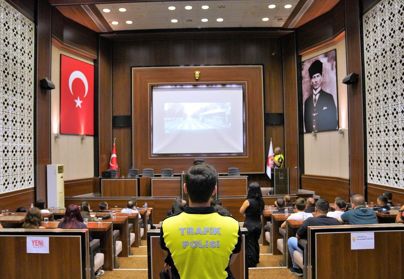 Keçiören Belediyesi personeline trafik güvenliği ve güvenli sürüş eğitimi