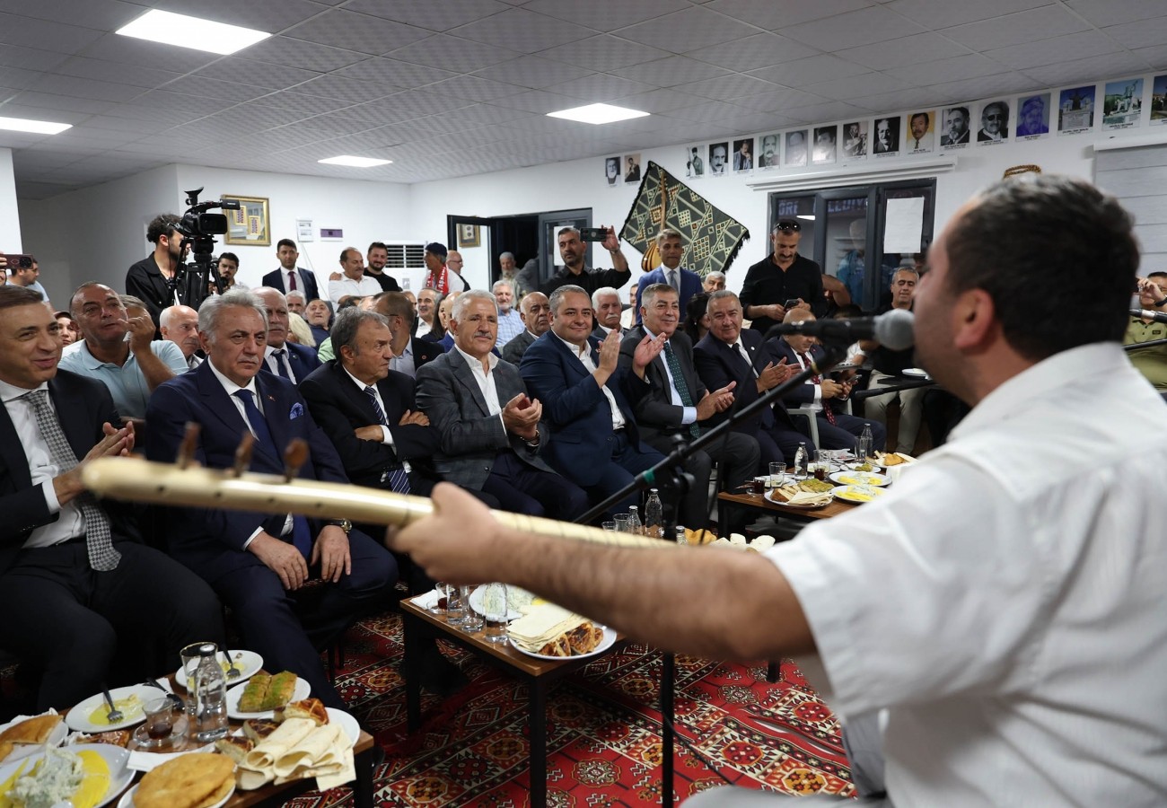 Keçiören’de Âşıklar Kıraathanesi geleneği geleceğe taşıyor
