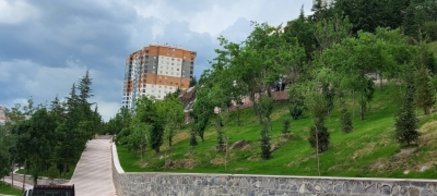 HALİDE EDİP ADIVAR PARKI